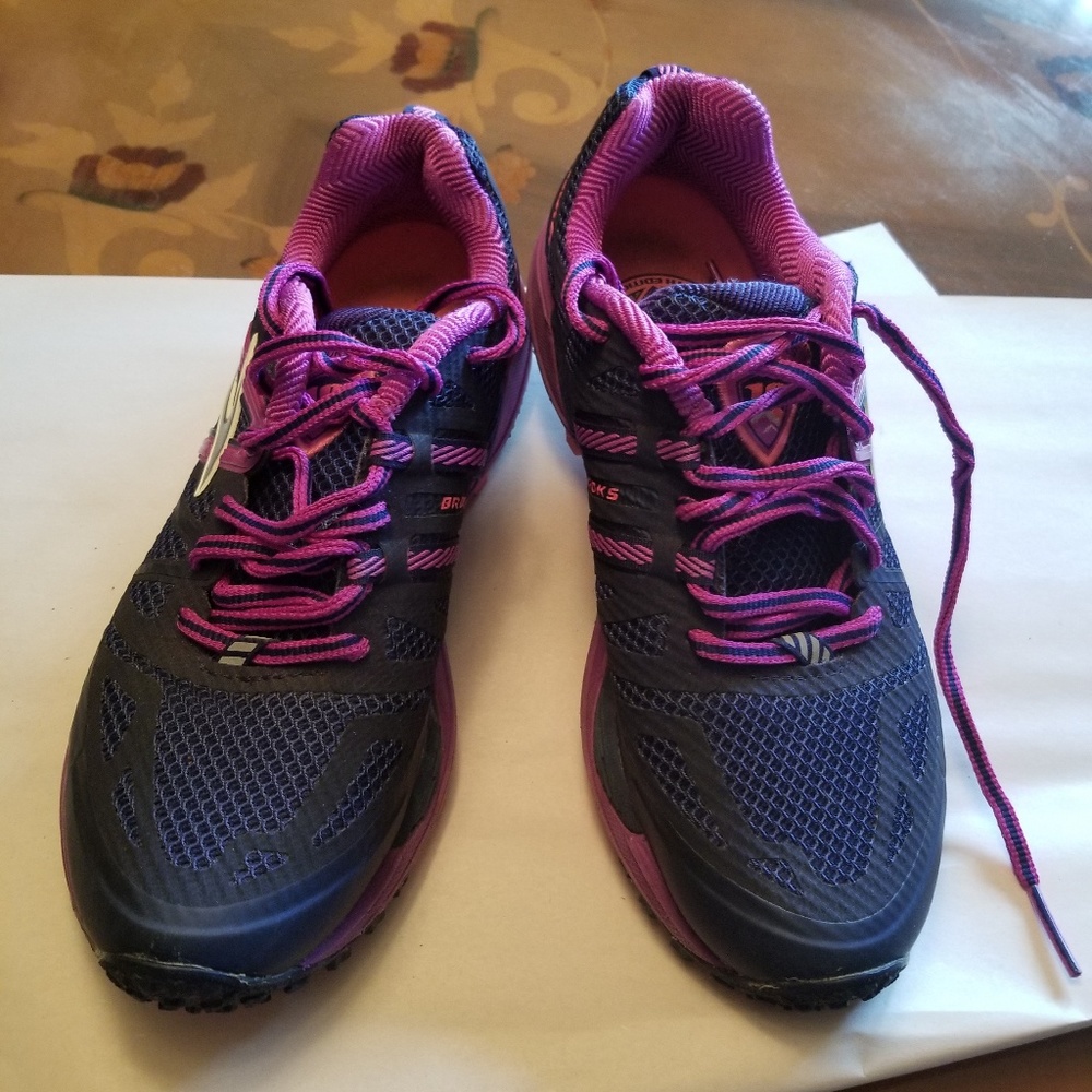 Running shoes
